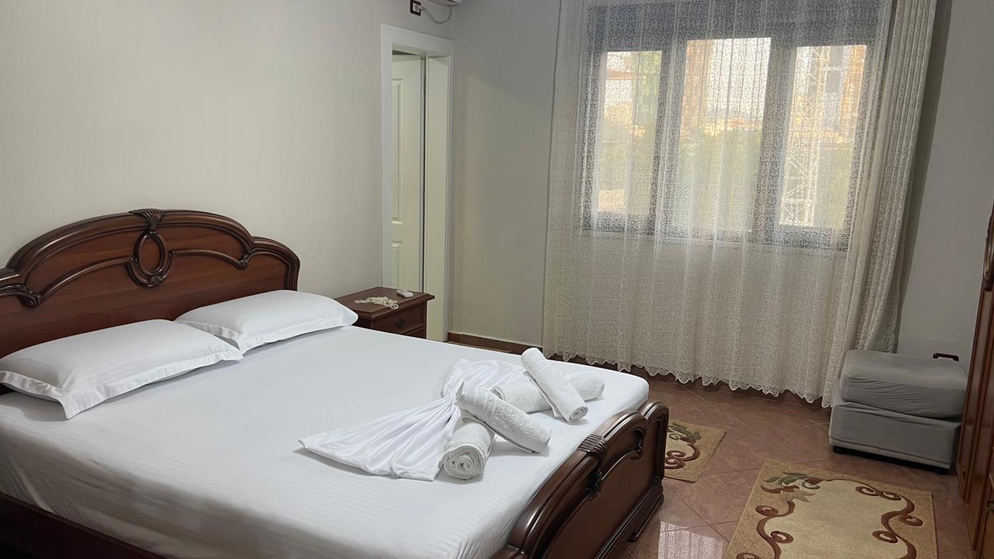 Center Apartman *